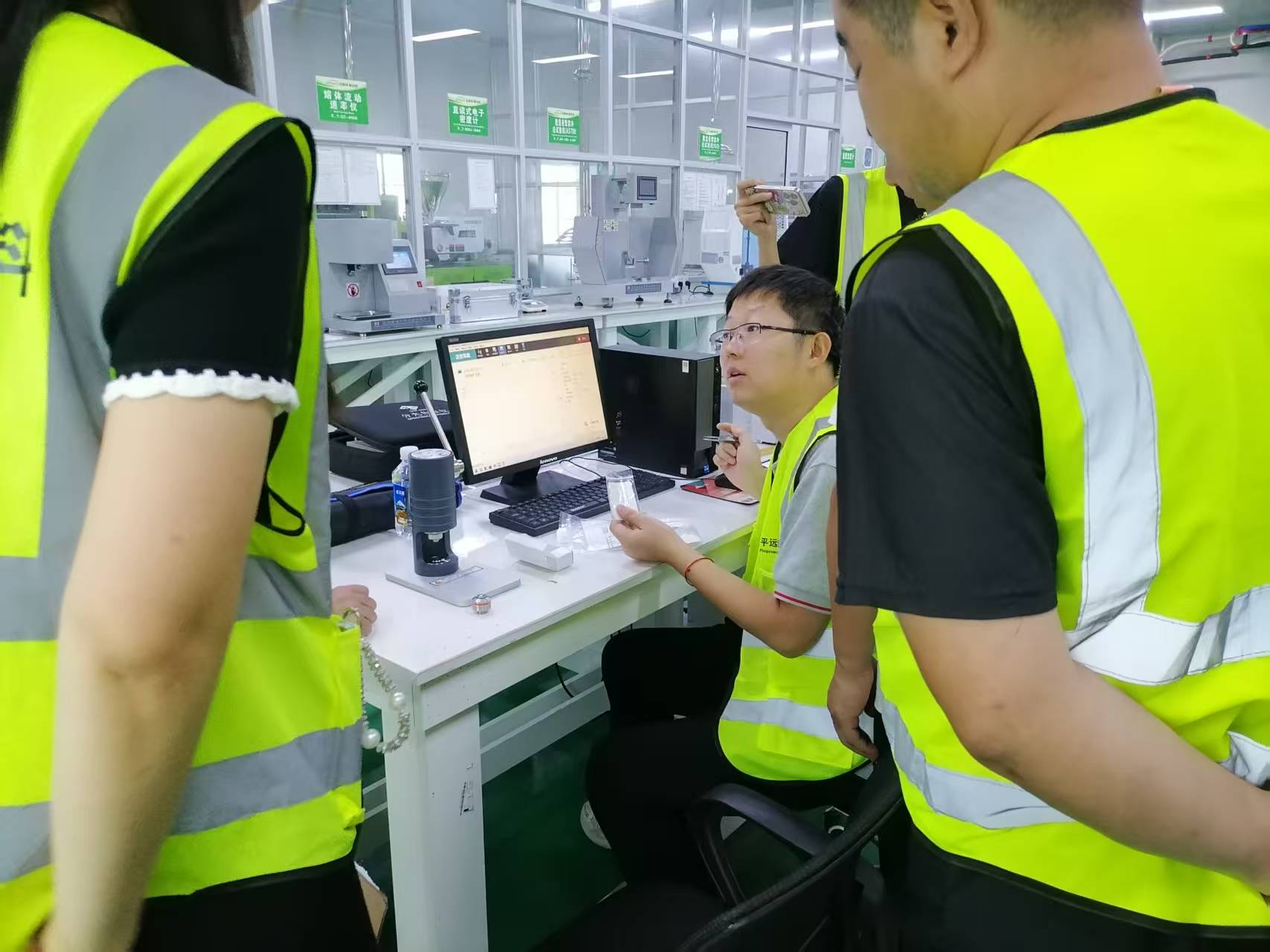 河南91网站新材料科技有限公司實驗（yàn）室引入日本島津高端檢測（cè）設備並完成技術培訓
